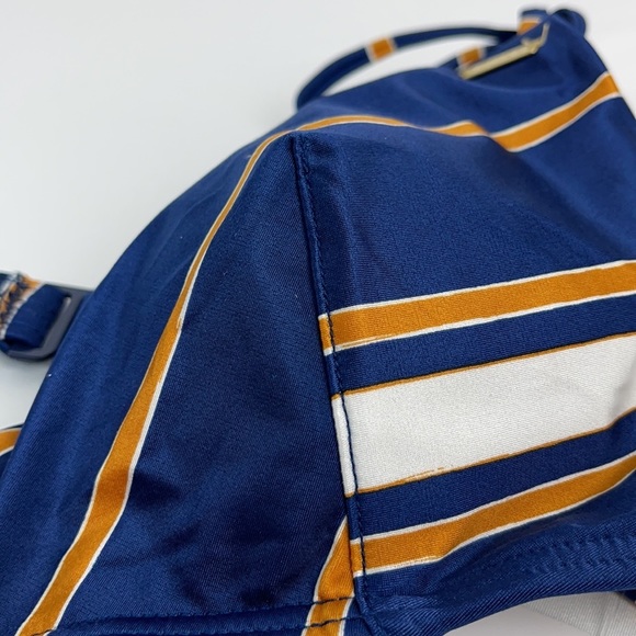 Rich Retro Style Bikini Top - Picture 3 of 6